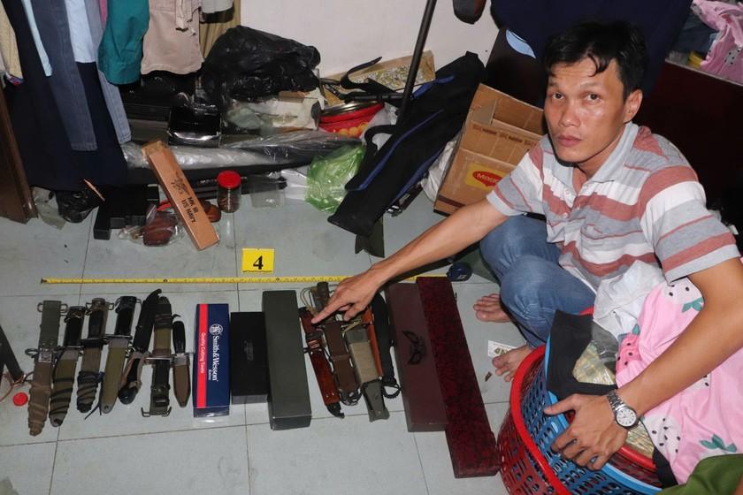 Đối tượng Nguyễn Tấn Bình (41 tuổi) - một trong số 71 bị can bị khởi tố trong chuyên án liên quan hội nhóm kín: "Phế liệu chiến tranh" (Ảnh: CACC)