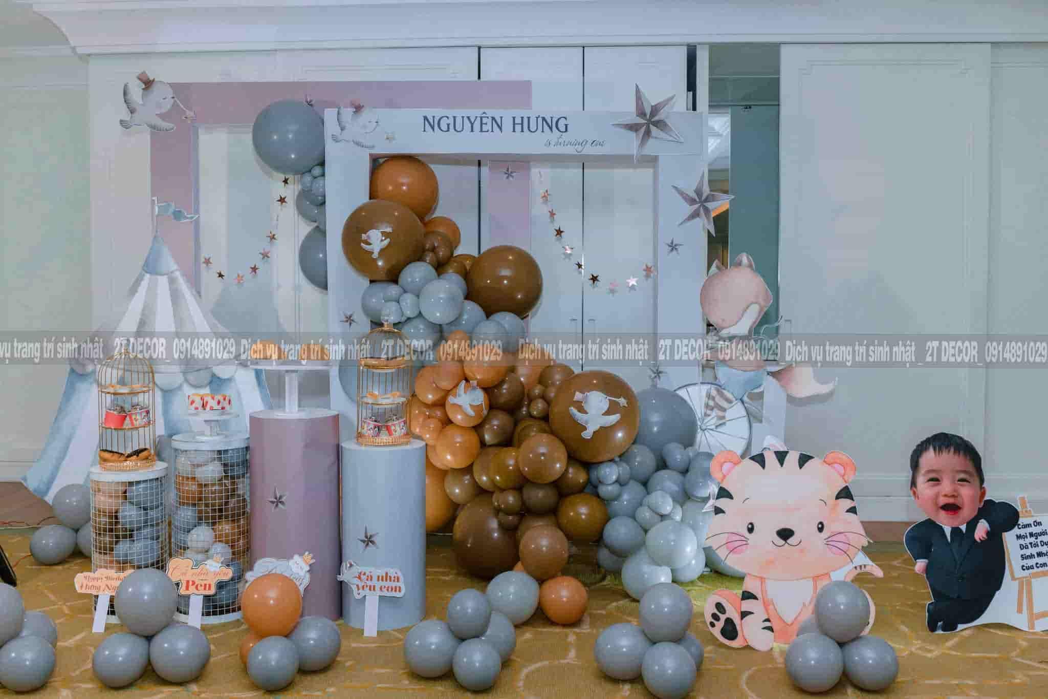 trang-tri-sinh-nhat-be-trai-mau-ho-cute-2T-226