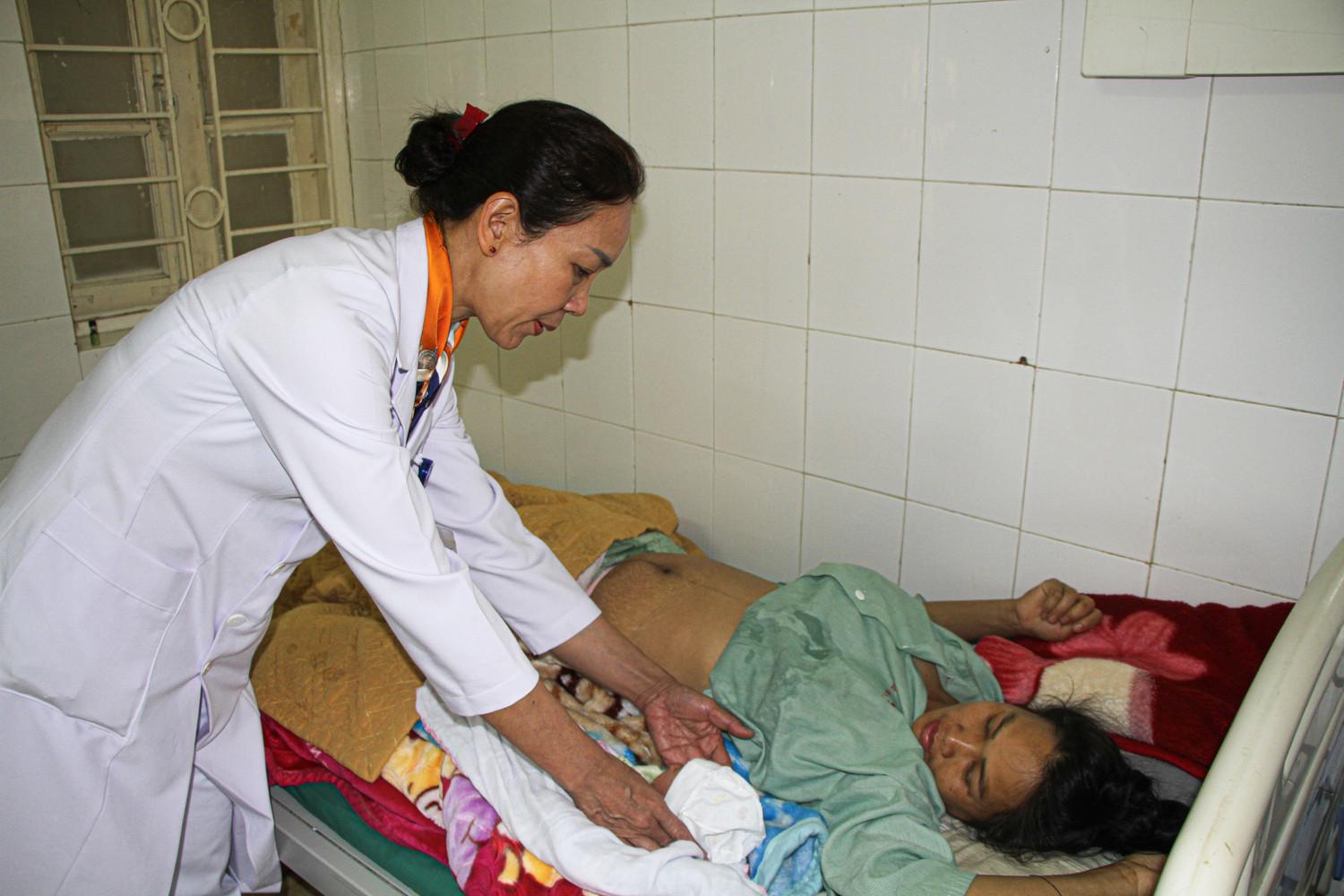 potal-dien-bien-nu-bac-si-truong-khoa-san-het-long-vi-nguoi-benh-7872206.jpg