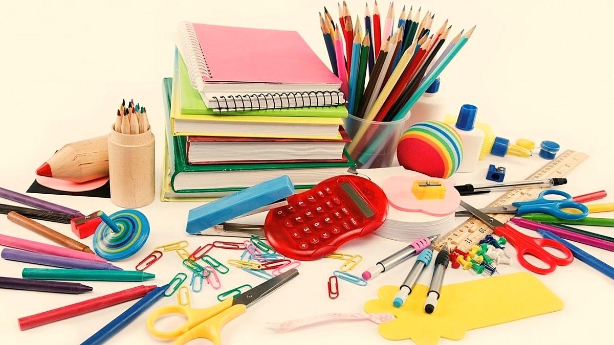 Chuẩn bị dụng cụ để thực hiện cách vẽ con mèo