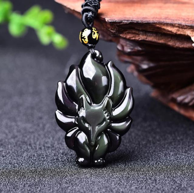 Mặt dây chuyền hồ ly 9 đuôi mang lại sức mạnh và may mắn