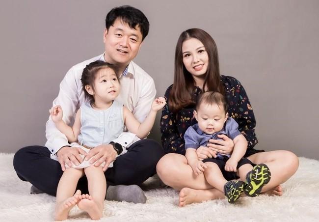 chup anh gia dinh 4 nguoi