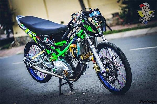 Xe độ Drag không có dàn áo, phần lớn chi tiết được rút gọn để tăng tốc nhanh