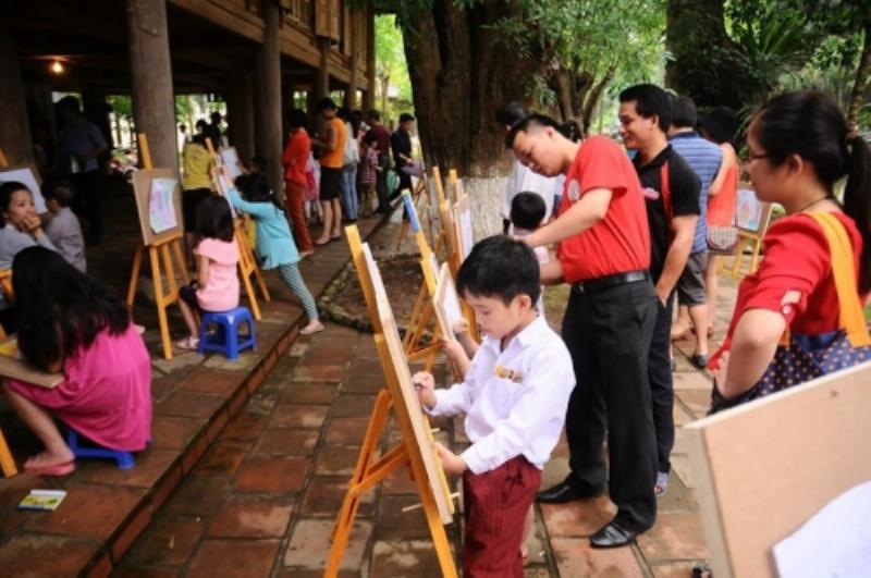 Bức tranh ý tưởng trẻ thơ lớp 5 với nhiều màu sắc và hình ảnh ngộ nghĩnh, thể hiện trí tưởng tượng phong phú của trẻ