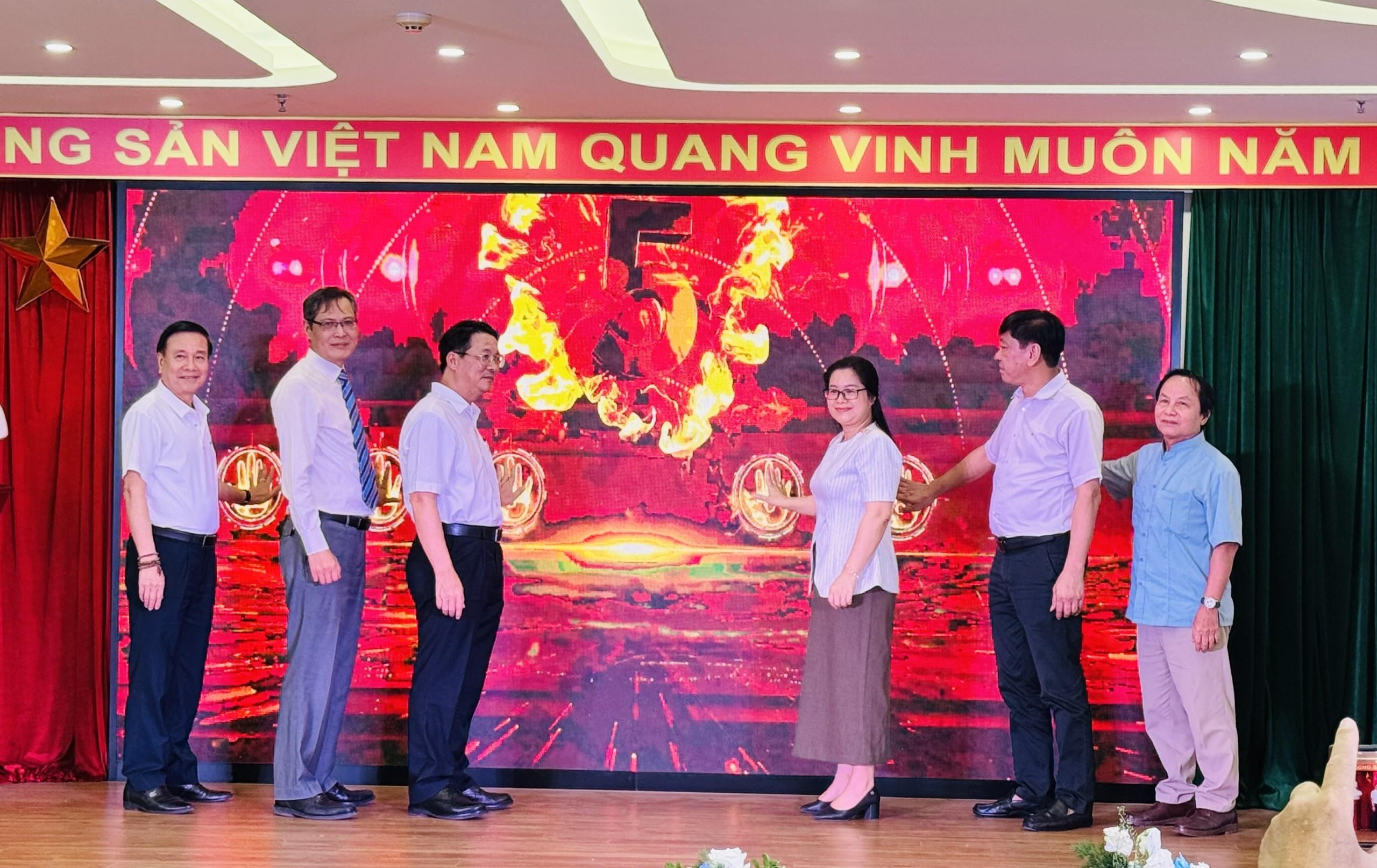 Phát động vẽ tranh thiếu nhi quốc tế “Em yêu Hà Nội - Thành phố vì hòa bình” năm 2025