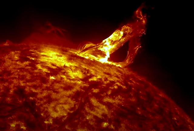 Bão từ tấn công Trái đất, Việt Nam có bị ảnh hưởng?