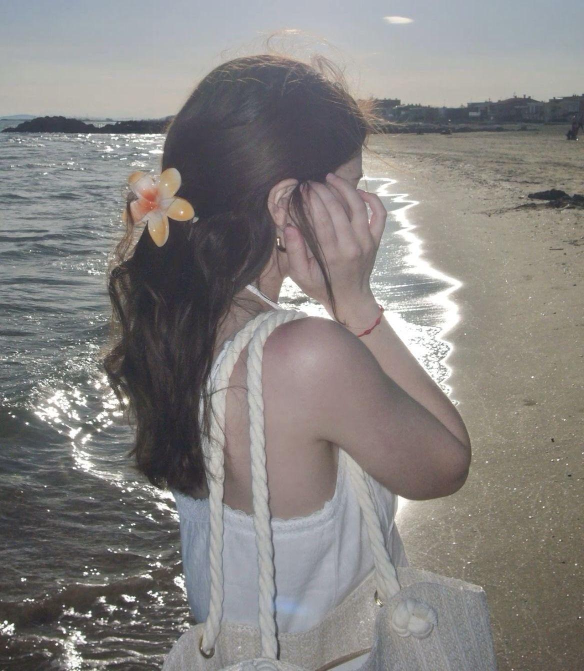 Tạo dáng đơn giản là cách để biển lên tiếng