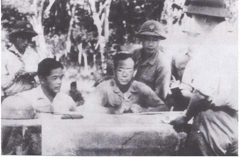 Từ nghệ thuật thắng từng bước đi đến tổng tiến công giành thắng lợi hoàn toàn