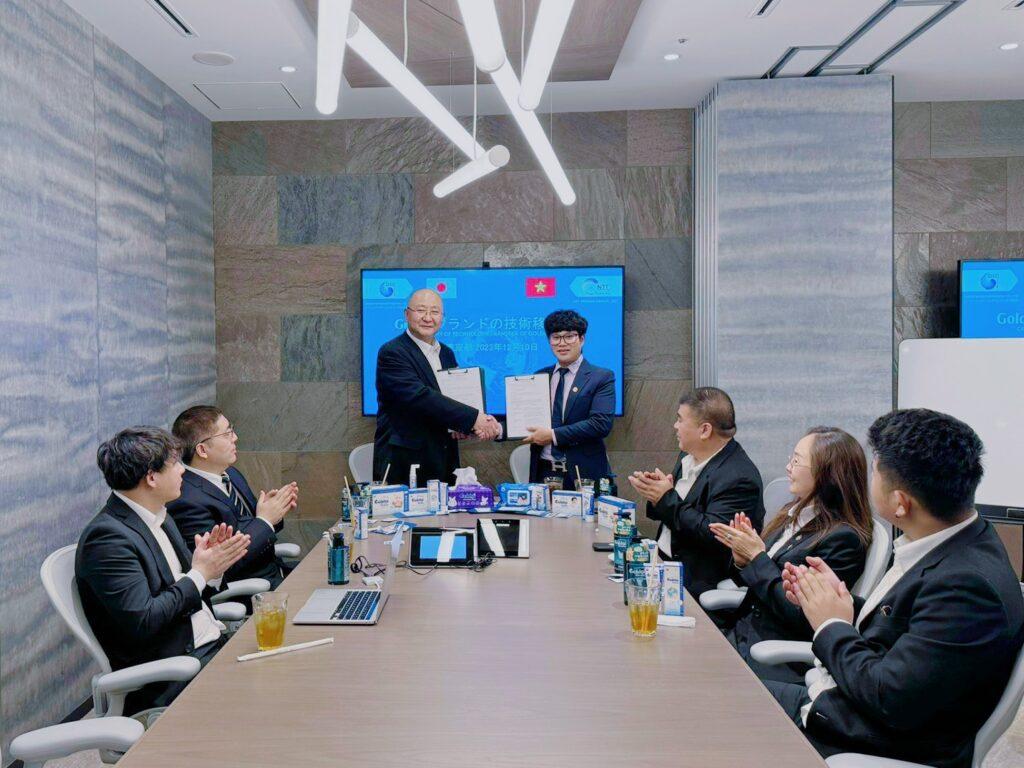 Lễ ký kết chuyển giao công nghệ Goldgi Girl Tập đoàn Doozn và NTT Việt Nam tại Nhật Bản.