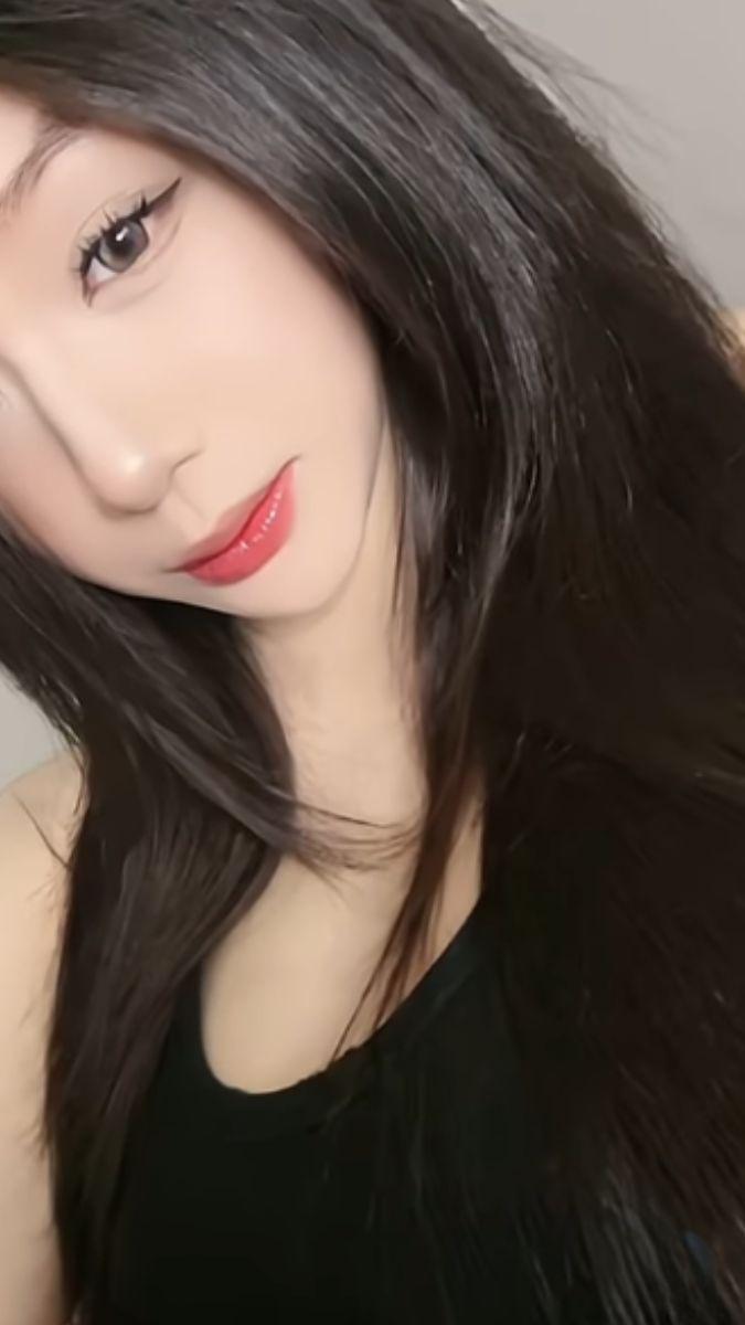 Trần Hà Linh: Lộ Clip Và Hình Ảnh Nóng Gây Sốt Cộng Đồng Mạng