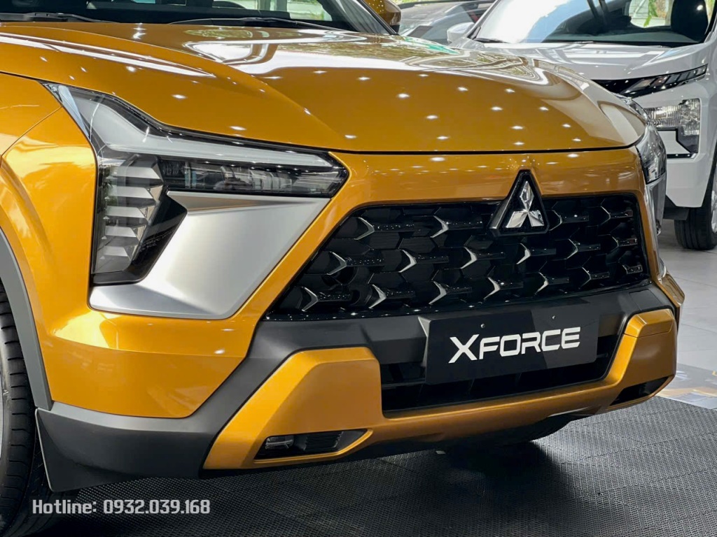Giá xe Mitsubishi Xforce Premium màu vàng KÈM khuyến mãi