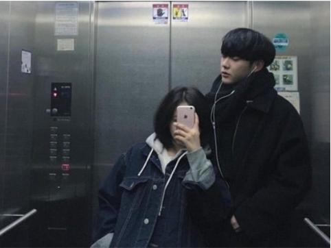 Tạo dáng chụp ảnh trước gương đẹp, lôi cuốn